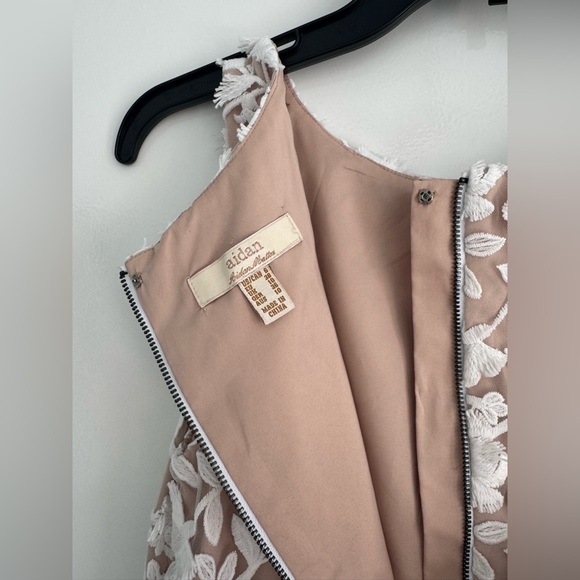 Aidan Mattox  Women White Flower Lace Sleeveless Mini  Dress Size US 6 | EU 38 - Picture 6 of 14